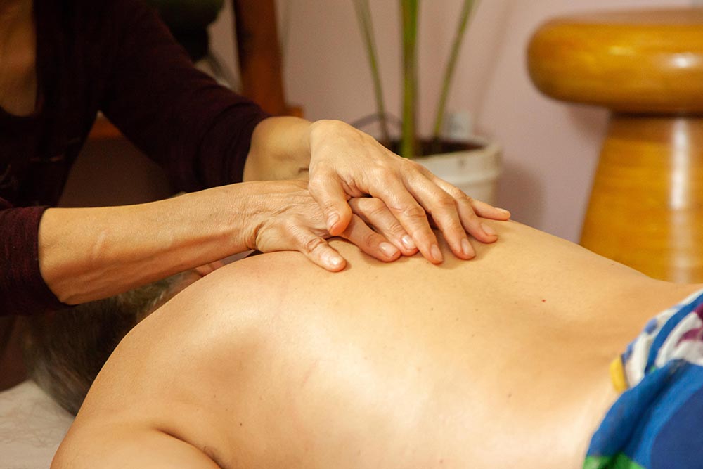 séance de somatothérapie massage mieux-être soins du corps global tout votre être st nazaire marie laure percot massothérapeute centre énergétique de médecine chinoise